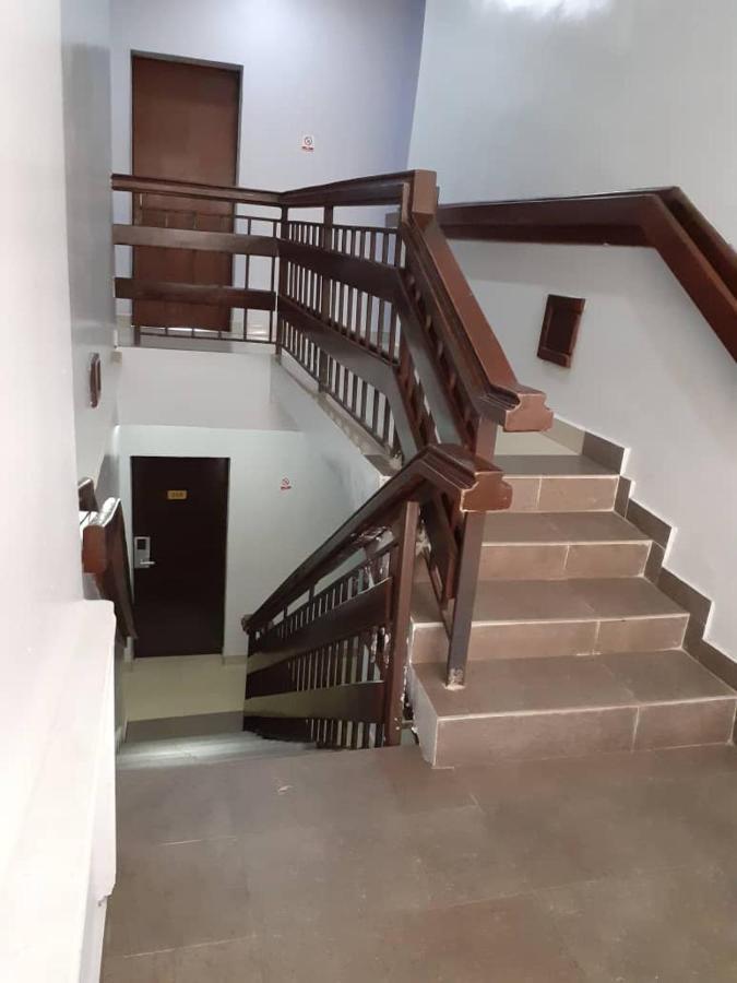 Alluring View Hotel - Toyin Sreet إيكجا المظهر الخارجي الصورة
